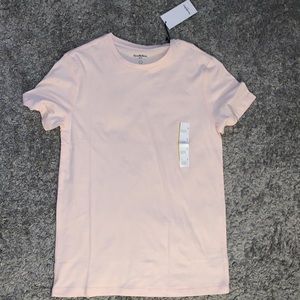 Light pink t-shirt